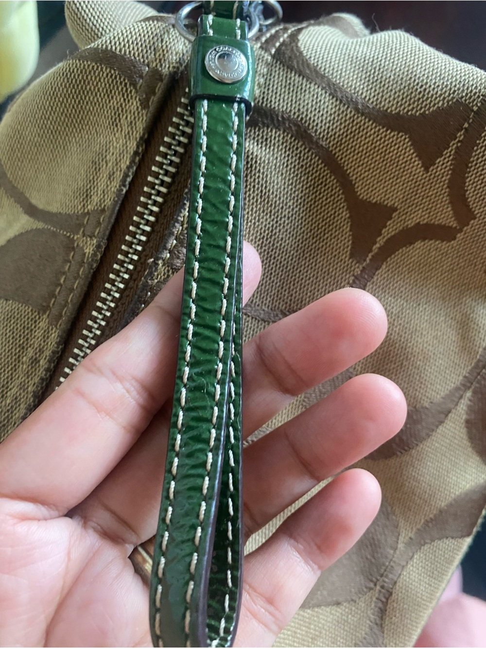 Coach Brown Signature Shoulder Bag with Green Trim - Picture 10 of 11